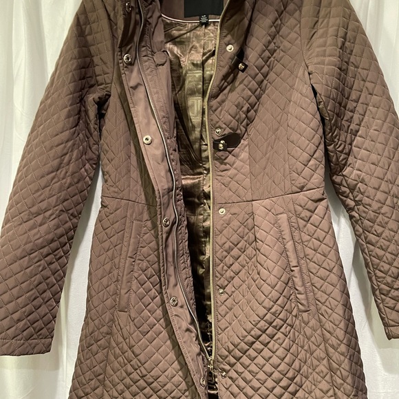 Quilted, fur lined hood (detachable) winter jacket - Picture 3 of 8